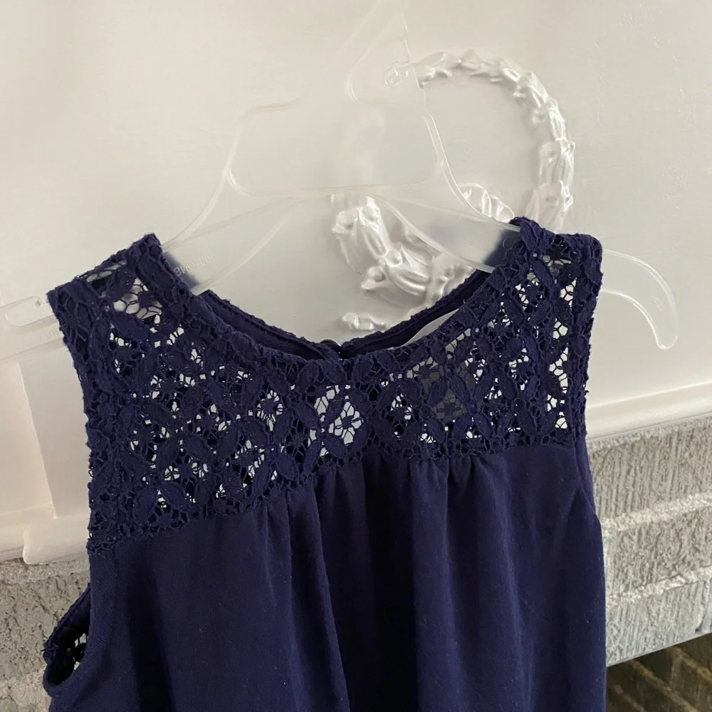 🌸2 for $15: Girl’s Navy Top with Lace - Size S(6/7)